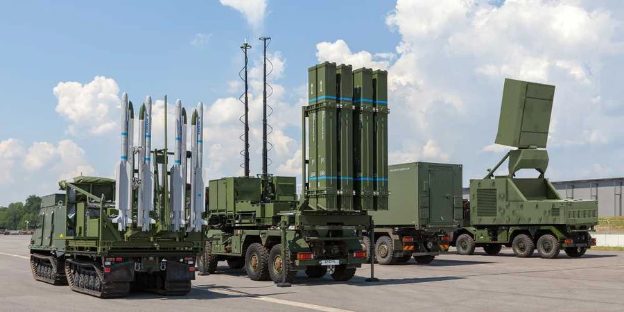 Новий радар TRML-4D дозволяє засікати і збивати повітряні цілі в небі України