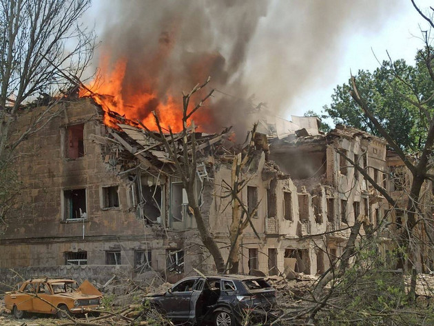 Ukraine, Russia Writers' Dilemma - Vimarsana News
