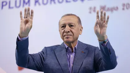 Undefeated Erdogan Extends Two-Decade Rule in Turkey Runoff