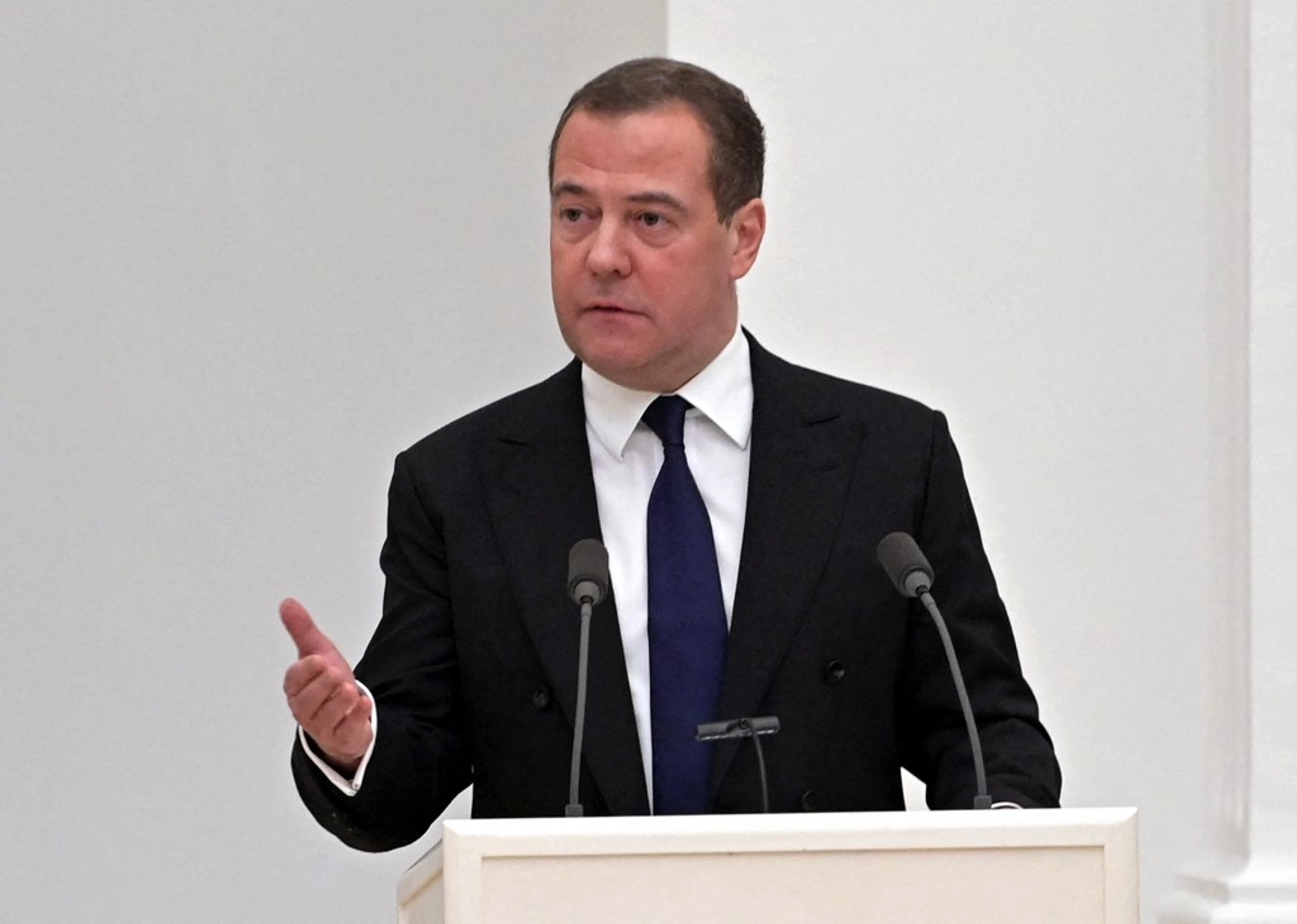 Мєдвєдєв висміяв Європу та лідерів ЄС, попередивши, що війна НАТО з РФ все ще можлива