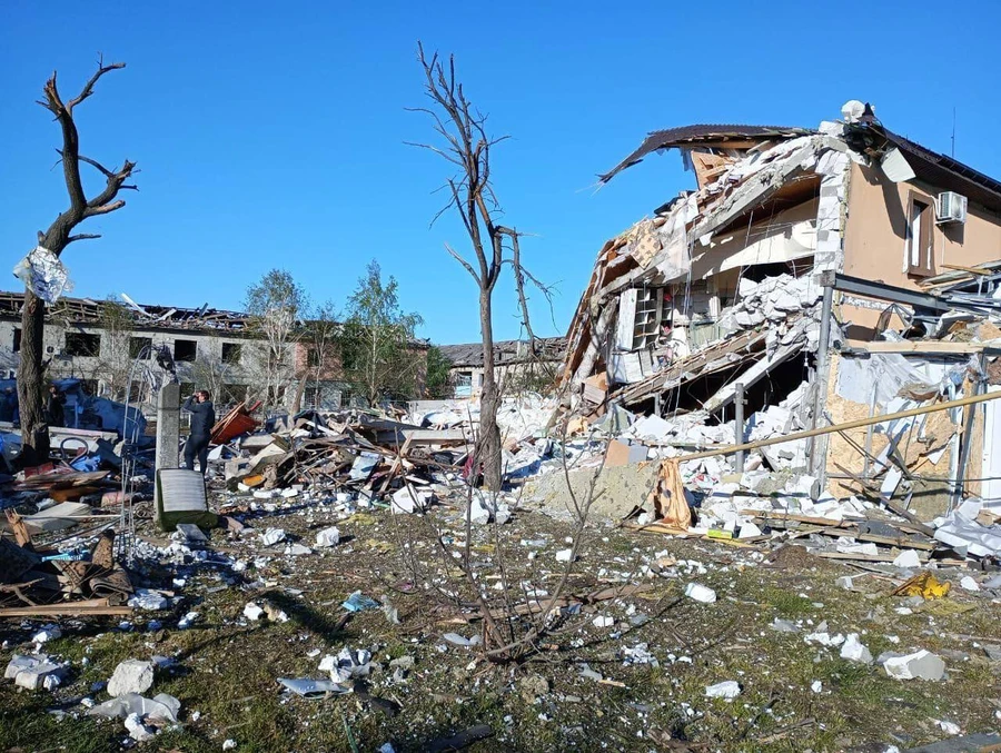مقتل طفلة وجرح 22 شخصاً بقصف جوي على دنيبرو الأوكرانية