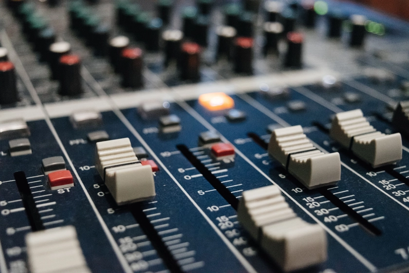 Russian Radio Stations Hacked, Fake Putin Message Announcing Invasion of Russia Broadcast