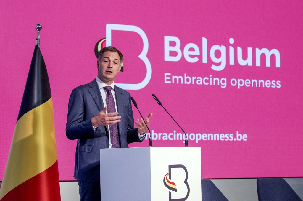 Belgium Prohibits Ukraine from Using F-16s to Strike Russian Territories - Vimarsana News