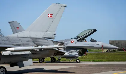 UK, Denmark to Push Biden on F-16 ‘Fighter Coalition’ This Week