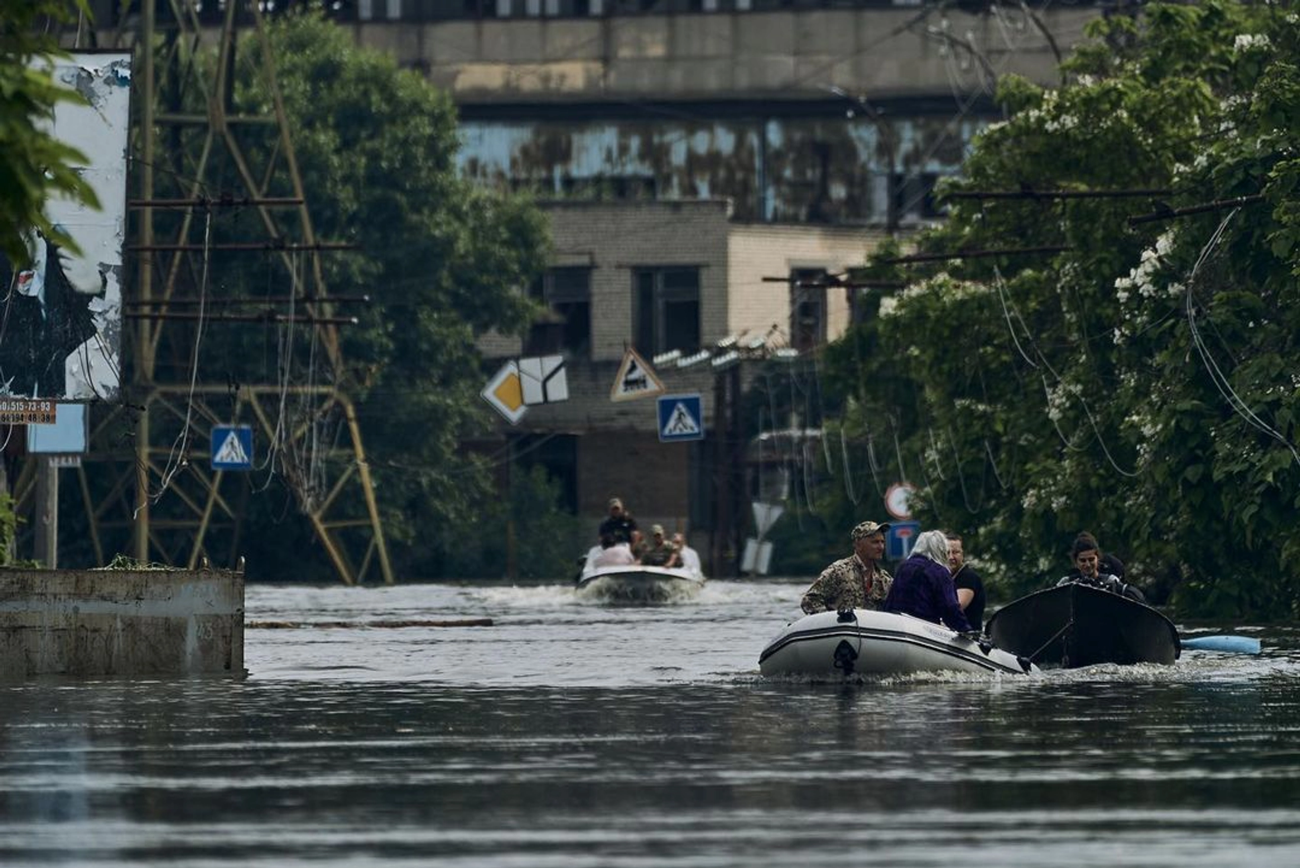 Kherson Residents: Caught Between Fire and Flood