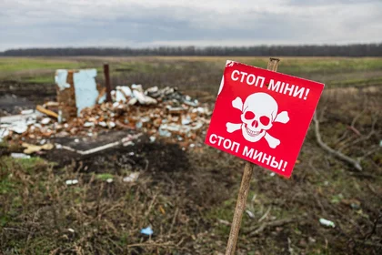 Russian Troops Killed ‘Retreating Through Their Own Minefields’