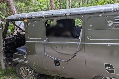 Росіяни обстріляли автомобіль з людьми на Сумщині: шість загиблих