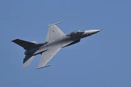 Резніков: наші пілоти можуть освоїти F-16 за чотири місяці