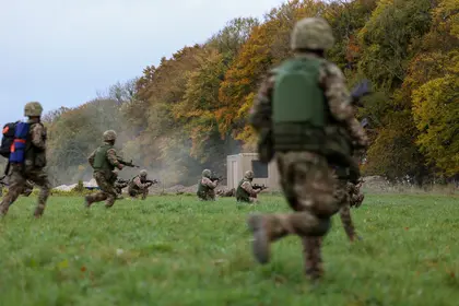 Britain Marks Anniversary of Start of Training Ukrainian Soldiers