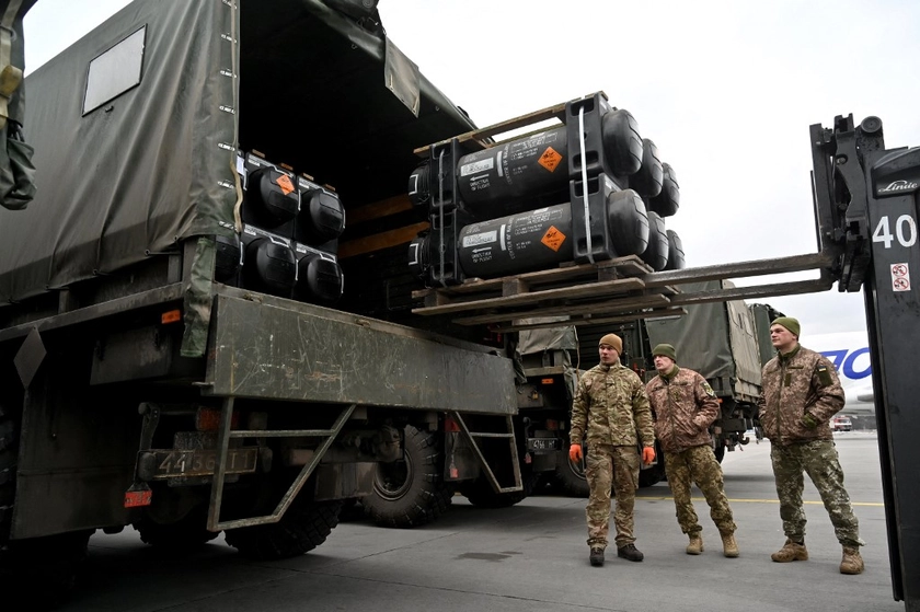 Американці підтримують надсилання зброї Україні