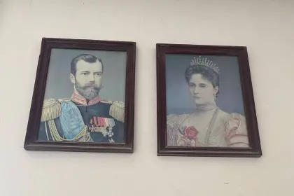 Комісія Мінкультури знайшла портрети російських імператорів у Нижній лаврі