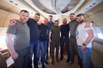 Zelensky Brings Home 5 Azovstal Commanders, Russia Furious
