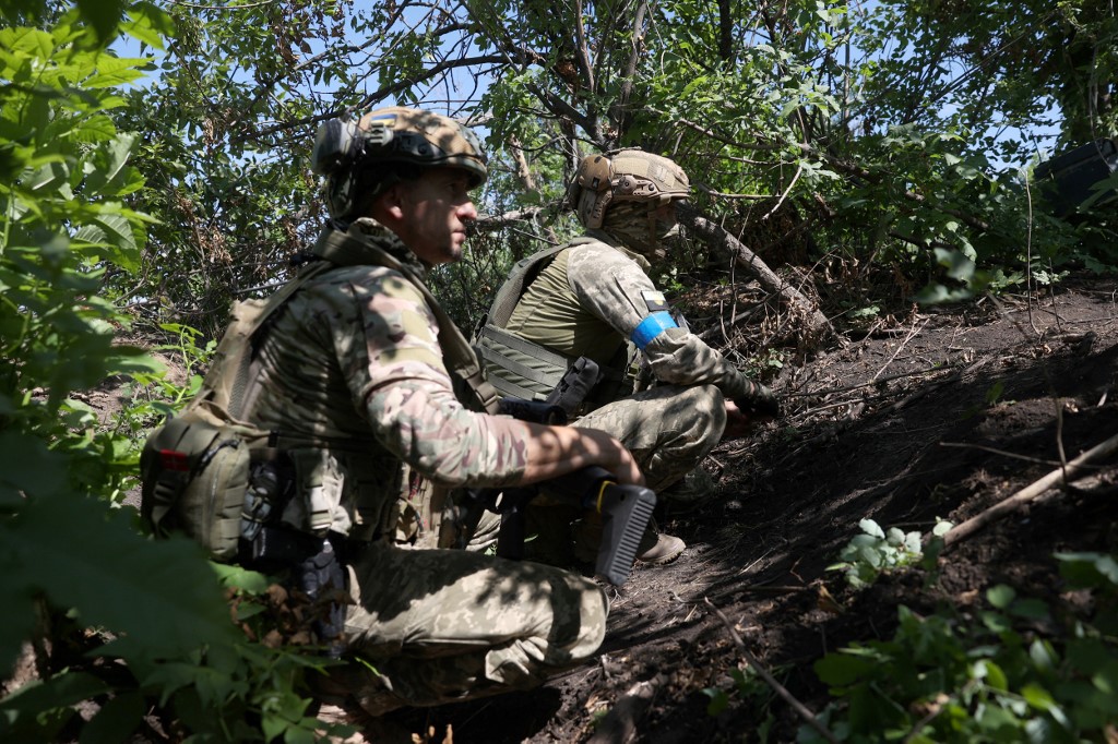 أوكرانيا تغير إستراتيجية الهجوم المضاد بسبب الألغام الروسية