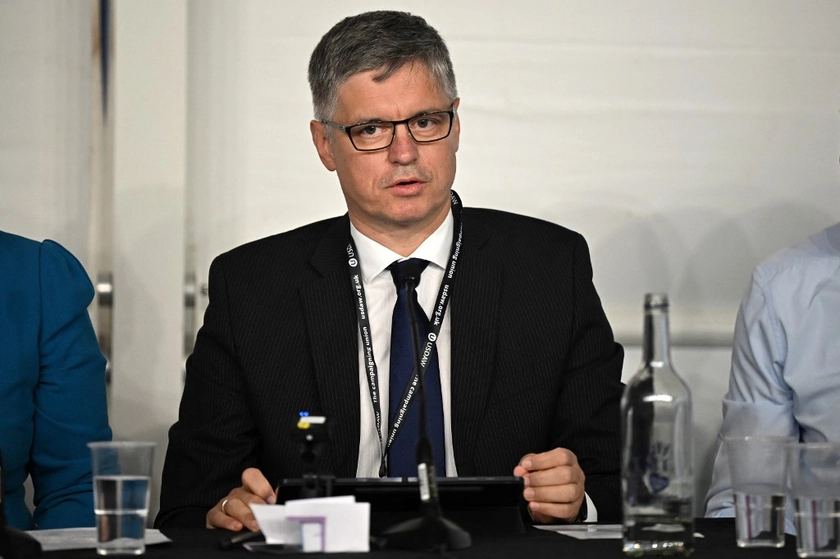 Zelensky Sacks UK Ambassador After Scandal Over Ben Wallace Comments