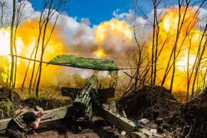 الجيش الأوكراني يعلن تفجير مخزن للذخيرة في القرم