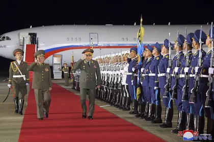 ПОЯСНЕННЯ: Північна Корея «тепло приймає» російського міністра оборони