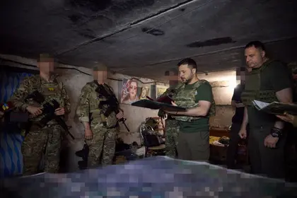 Zelensky Visits Positions of Ukraine Special Forces Near Bakhmut