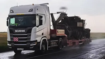 У Казахстані помітили вантажівки з військовою технікою: чи допомагає країна Росії?