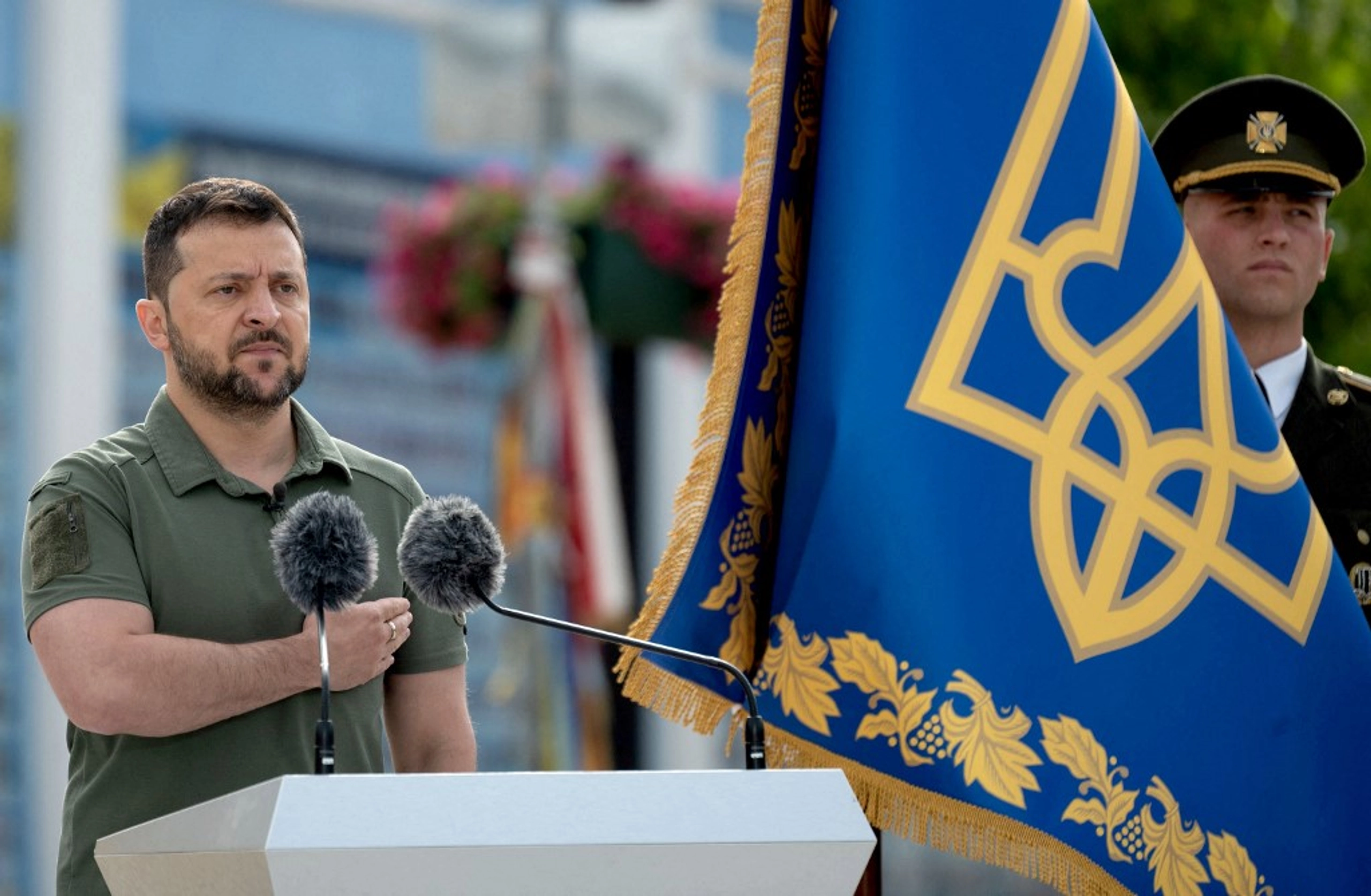 Large Majority of Ukrainians Think Zelensky Responsible for Corruption