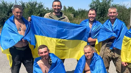 Ukraine Welcomes Back 22 Soldiers Released from Russian Captivity