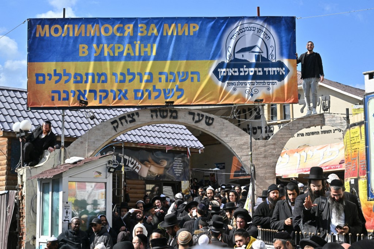 Thousands Arrive in Wartime Ukraine for One of the World's Largest Jewish Pilgrimages