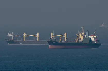 روسيا تطلق طلقات تحذيرية على سفينة شحن متجهة إلى ميناء إسماعيل الأوكراني