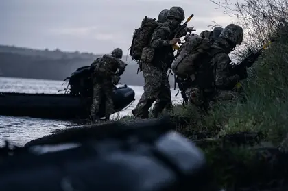 الاستخبارات البريطانية تؤكد ارتفاع الأعمال القتالية على طول الروافد السفلية لنهر دنيبرو جنوب أوكرانيا