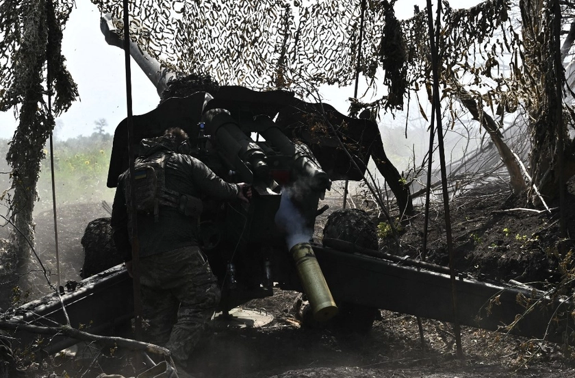 Ukraine Announces More Gains Around Bakhmut, Hints at Successful Dnipro Operations