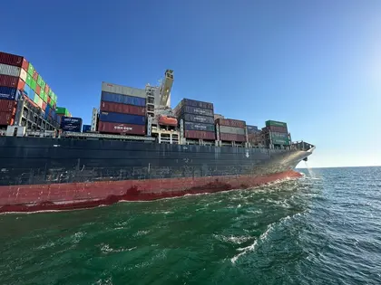 خروج أول سفينة شحن من ميناء أوديسا منذ تعليق روسيا اتفاقية الحبوب