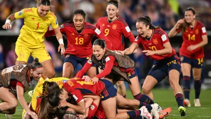 إسبانيا تتغلب على إنكلترا بالنهائي وتحرز لقب كأس العالم للسيدات لأول مرة في تاريخها