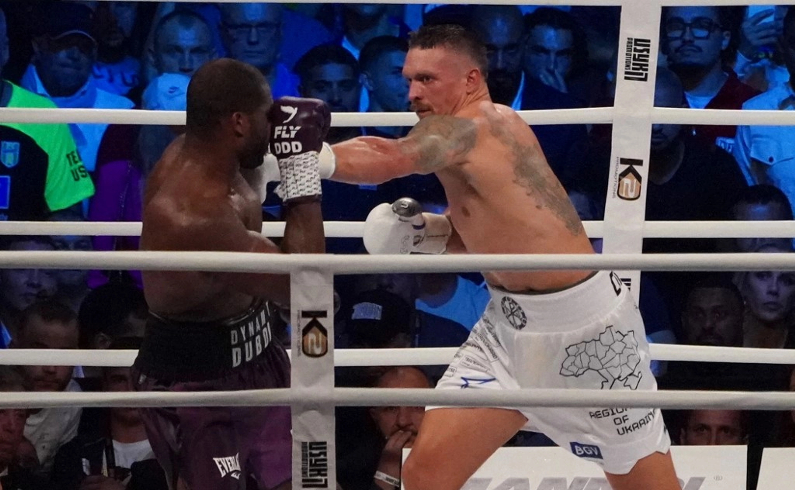 Usyk Stops Dubois to Retain World Heavyweight Titles