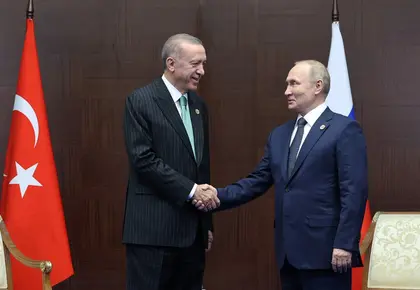 Erdogan Takes Grain Diplomacy to Putin in Sochi