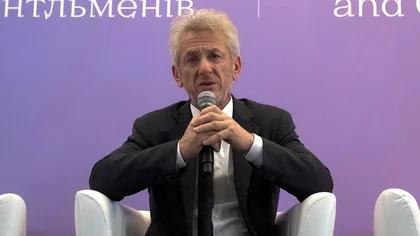 Sean Penn Calls Putin a ‘Vessel of Nothingness,’ Says US Should Fully Arm Ukraine 'Yesterday'