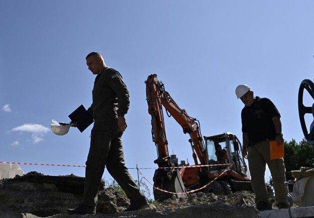 Kyiv Prepares for 'Tough' Winter as Summer Draws to a Close - Vimarsana News