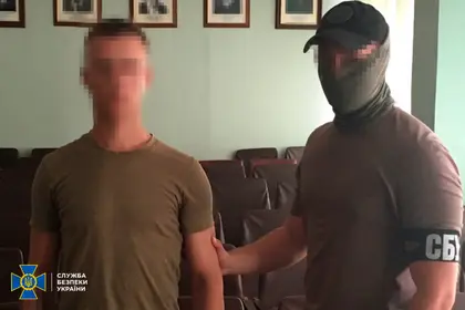 Ukrainian Intel Detains Soldier in Kyiv Accused of Spying for Russia