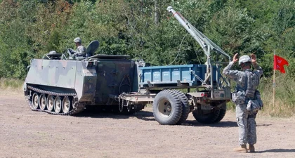 Deploying Mine Clearing Line Charge, Ukraine Thinks Outside the Box – Literally