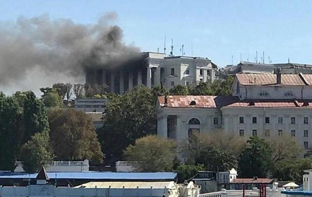 Commander of Russian Black Sea Fleet Killed in Ukraine's Attack on HQ, Kyiv Claims