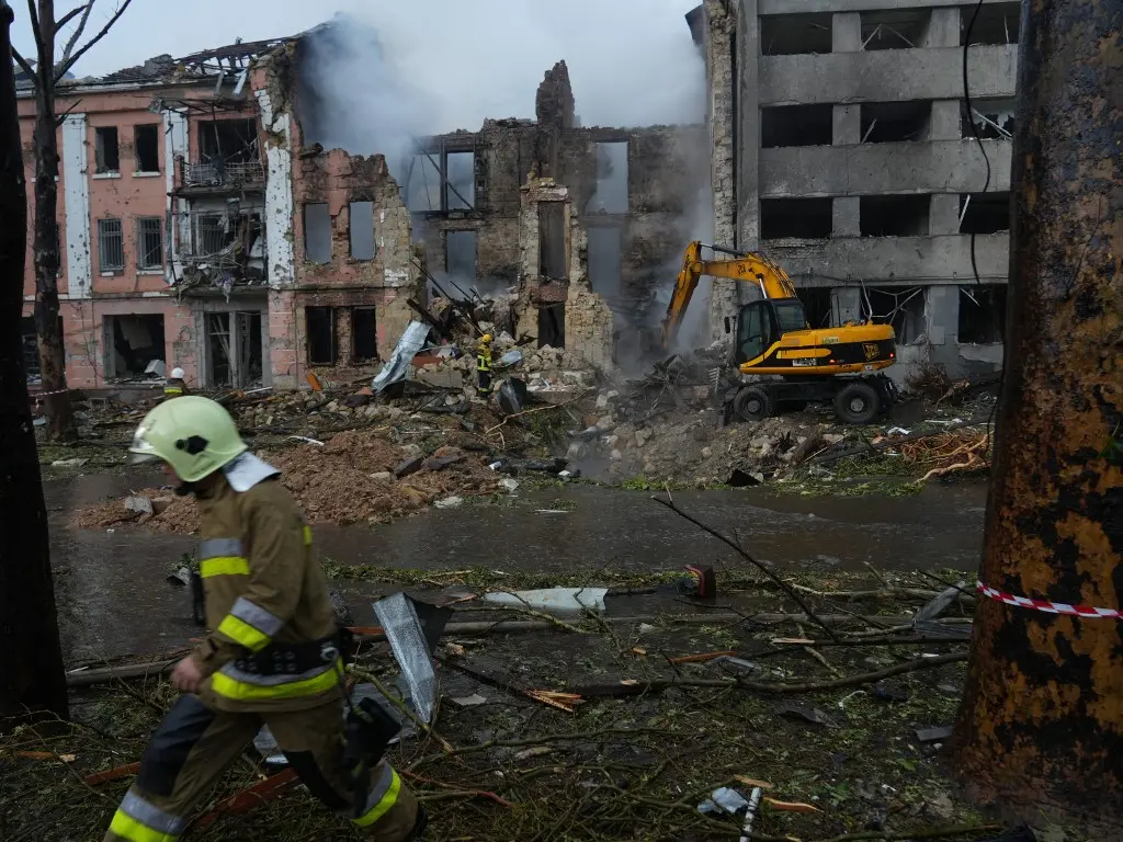 Russian Overnight Drone Attack on Mykolaiv Injures 2, Child Treated for Stress