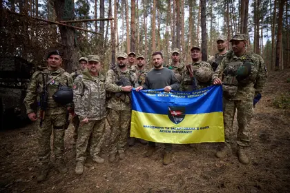 زيلينسكي يزور الجبهة الشرقية في أوكرانيا
