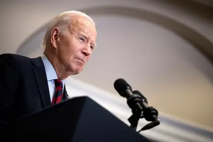 Biden Fears US Chaos Could Hit Ukraine Aid
