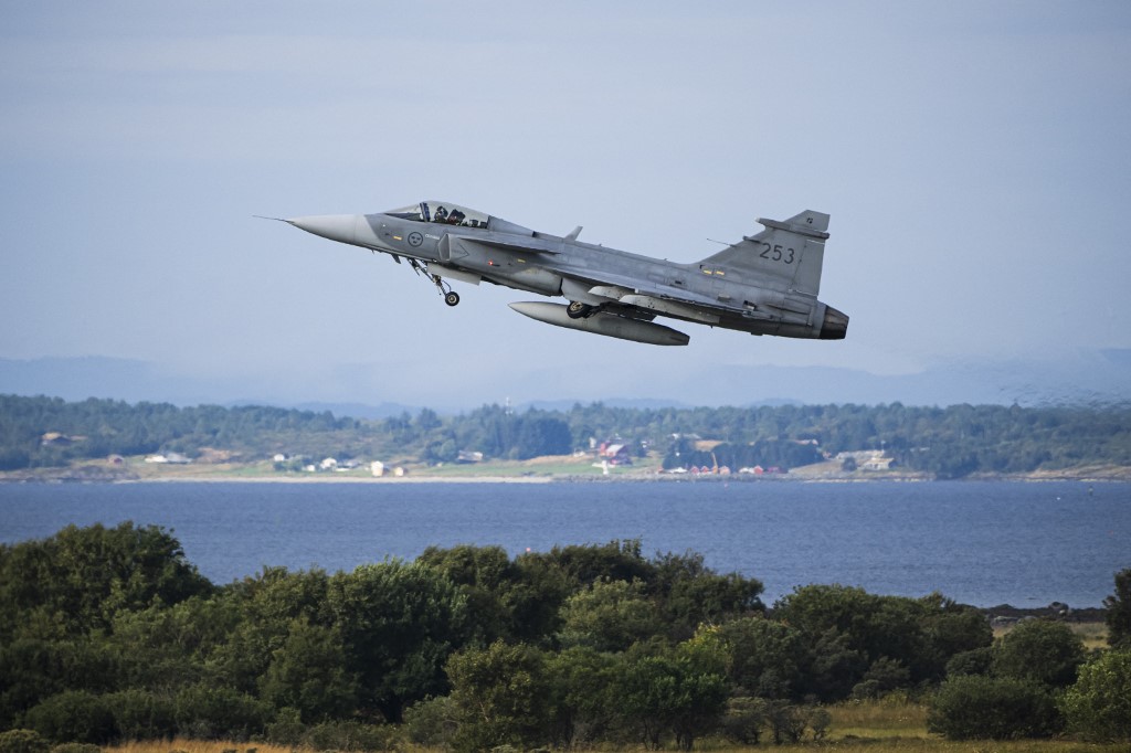 Sweden Mulls Sending Gripen Fighters To Ukraine – Here’s What They Can Do