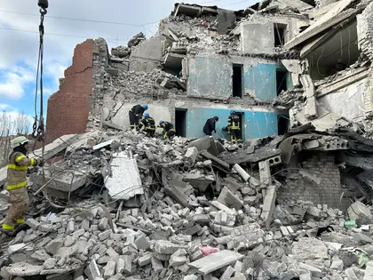 Внаслідок обстрілу РФ зруйнований гуртожиток у центрі Слов'янська