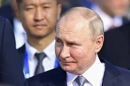 Putin in China to Meet ‘Dear Friend’ Xi