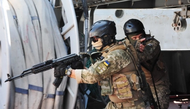Ukrainian Marines Crossed Dnipro River, Digging in Inland – Reports