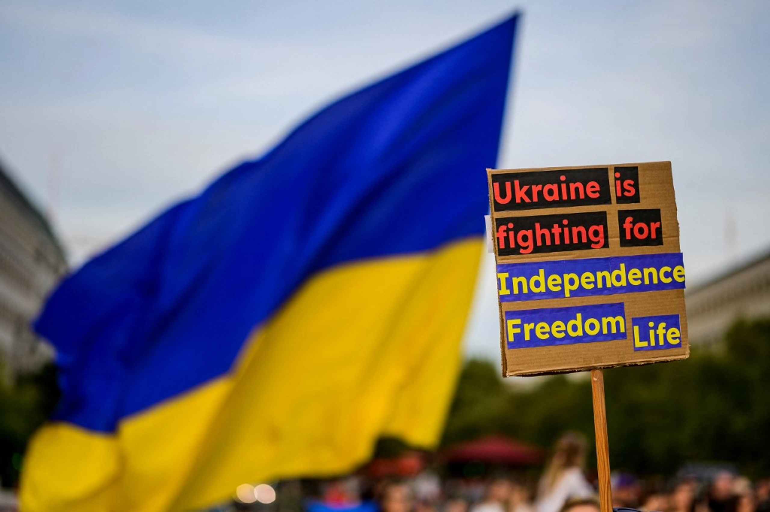 Blue Sky Upon Yellow Fields — History Behind the National Flag of Ukraine