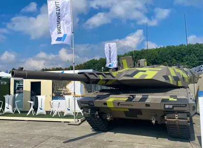 Попри російські погрози в Україні запрацює спільний з Rheinmetall завод з виготовлення бронетехніки