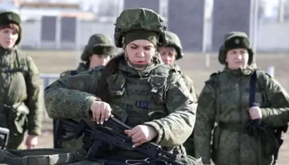 Росіянок залучають до складу російської армії, щоб відправити на війну проти України 