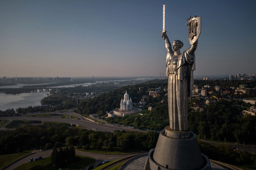 The Past Doesn’t Define Today: Removing Communist Symbol from Kyiv’s Motherland Statue