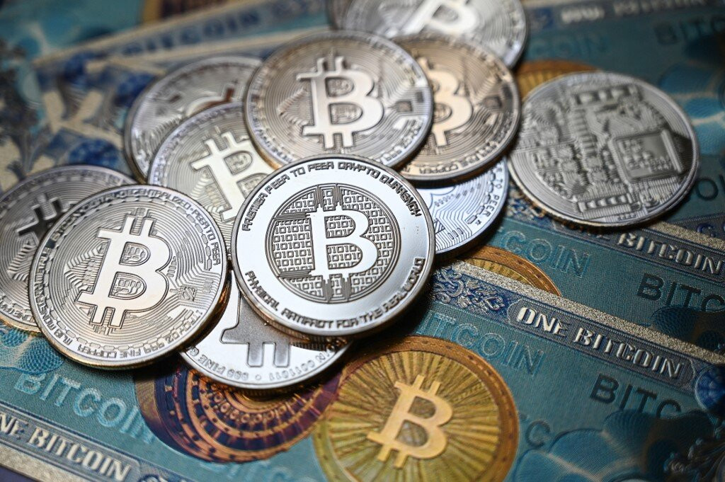 UK Targets Russian Crypto, Uranium Trade in New Sanctions