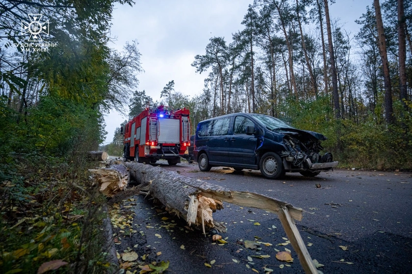 Kyiv Residents Urged to Stay Inside as Storm Batters Capital